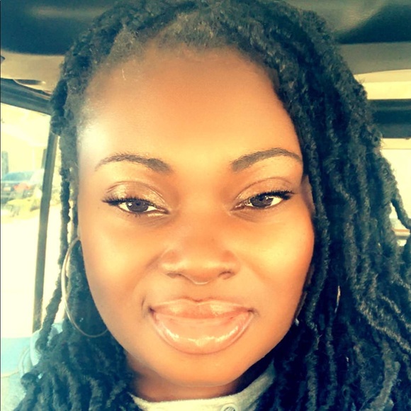 Meet your Posher, Sharla - Picture 1 of 1